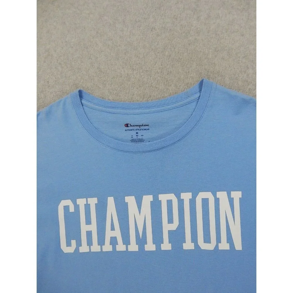 Champion Chest Logo Short Sleeve Crew Tee Shirt (Mens Medium) Sky‎ Blue - Picture 2 of 9